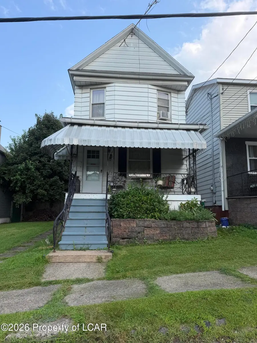 121 Walnut Street, Georgetown, PA 18702 - #2