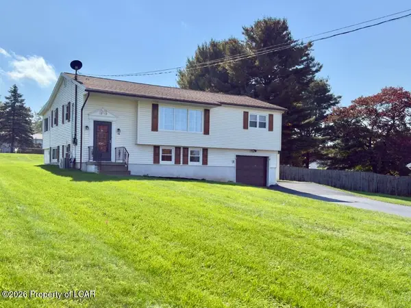 44 Red Maple Avenue, Mountain Top, PA 18707