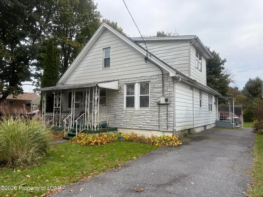624 Landmesser Ave, West Hazleton, PA 18202 - #2