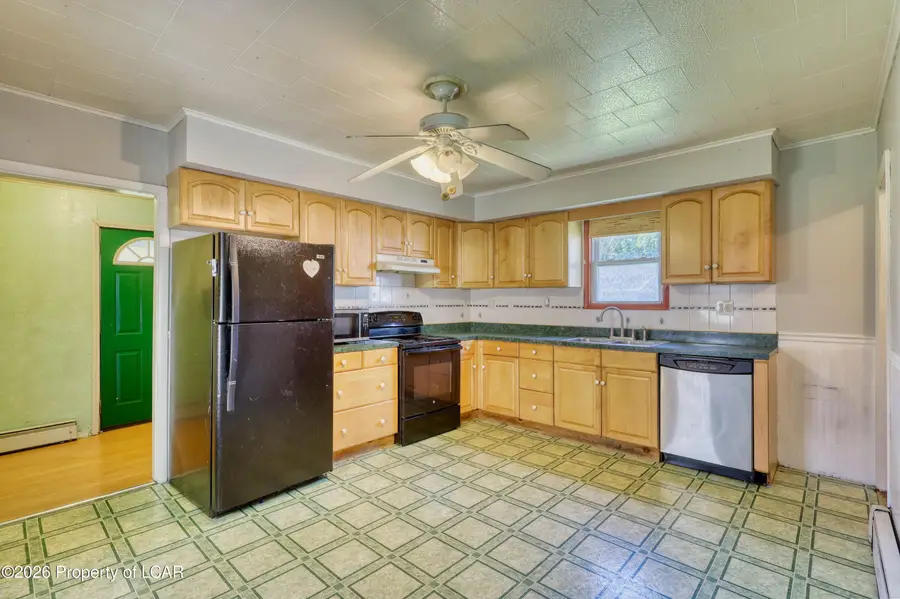 210 Laurel Street, Hanover, PA 18706 - #3