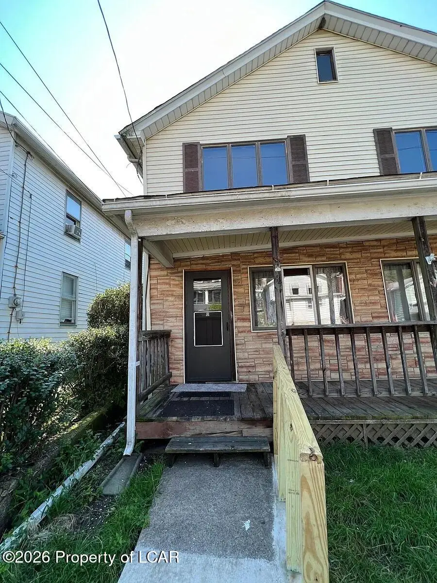42 E Shawnee Avenue, Plymouth, PA 18651 - #1