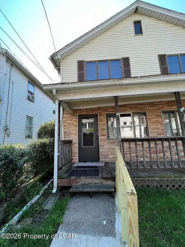 42 E Shawnee Avenue, Plymouth, PA 18651