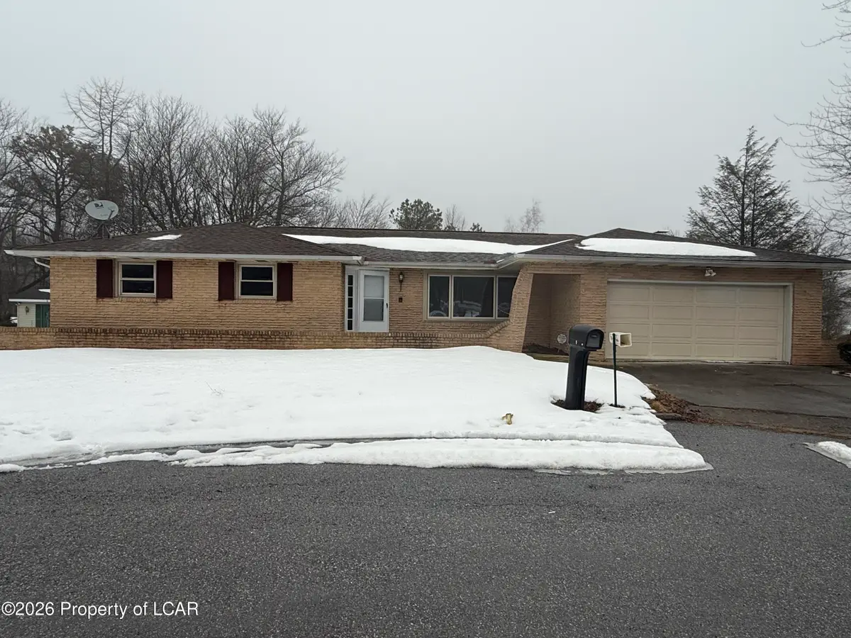 1 Circle Drive, Hazleton, PA 18201 - #1