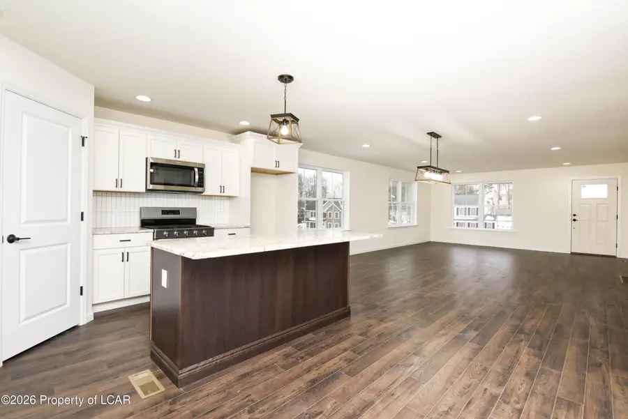 50 Saddle Ridge Drive, Dallas, PA 18612 - #2