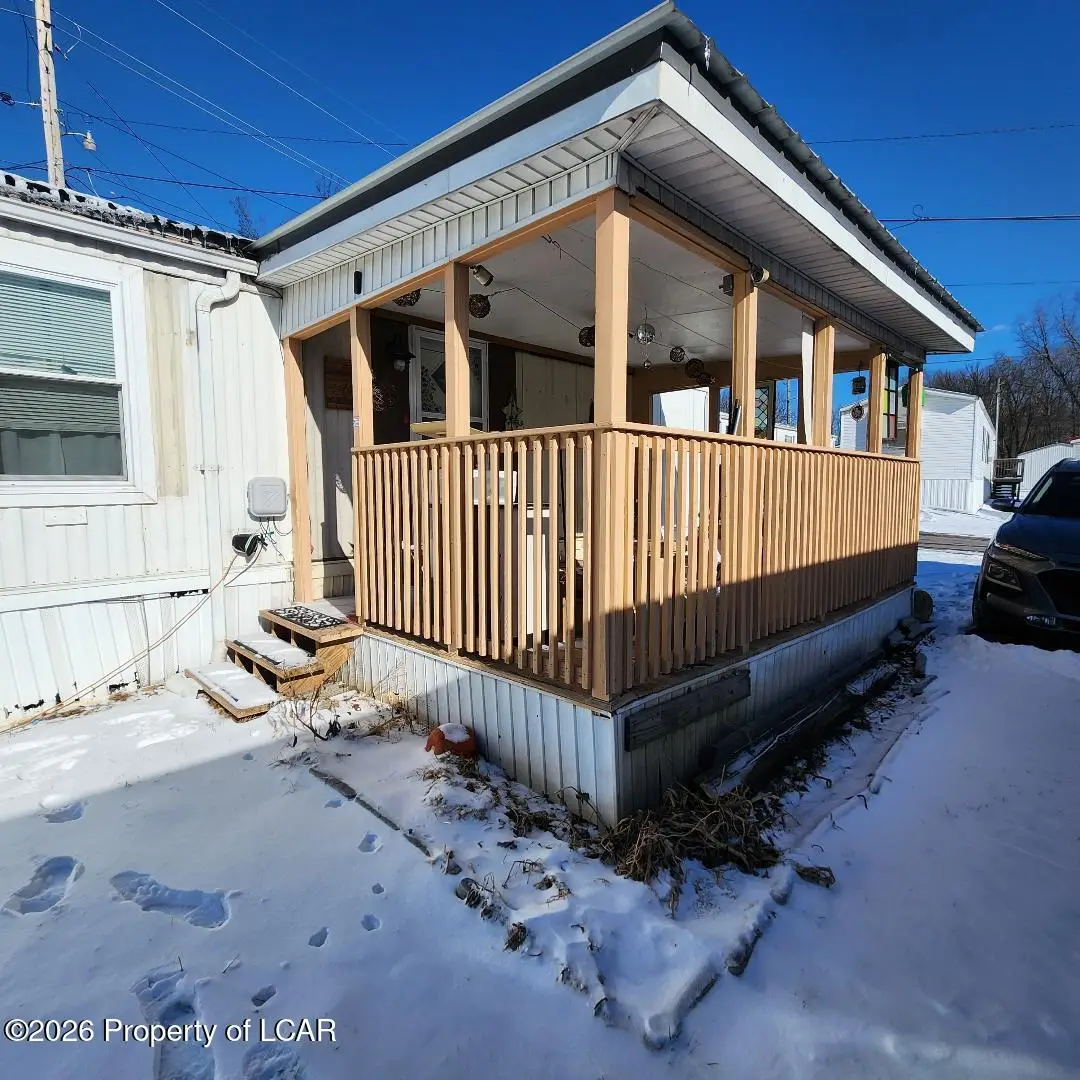 20 Sans Souci Trailer Park, Hanover, PA 18706 - #1