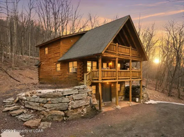 344 Hilltop Drive, Sugarloaf, PA 18249