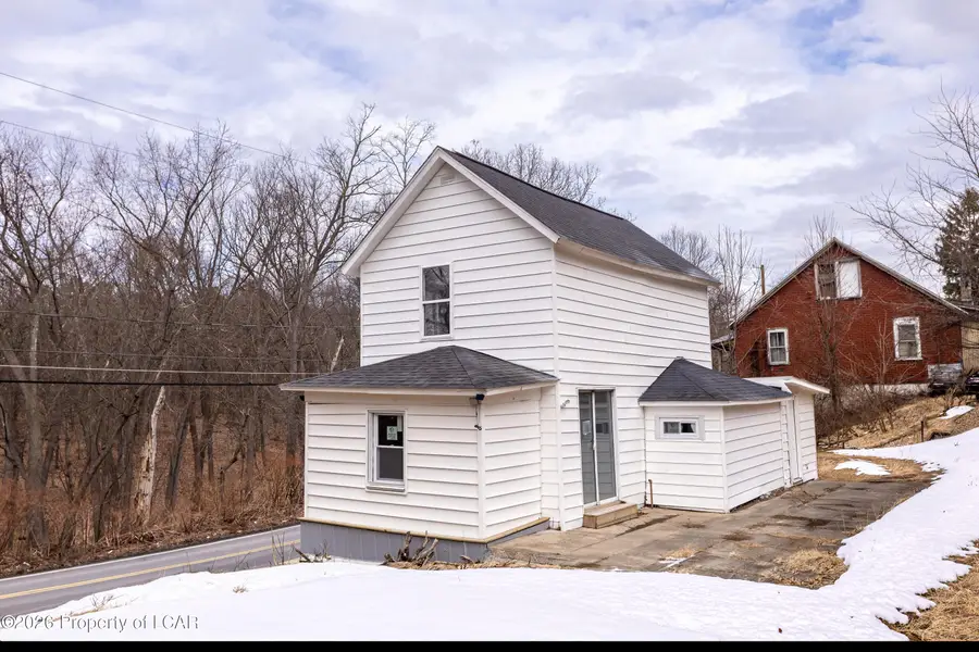 107 E Saylor Avenue, Plains, PA 18702 - #2