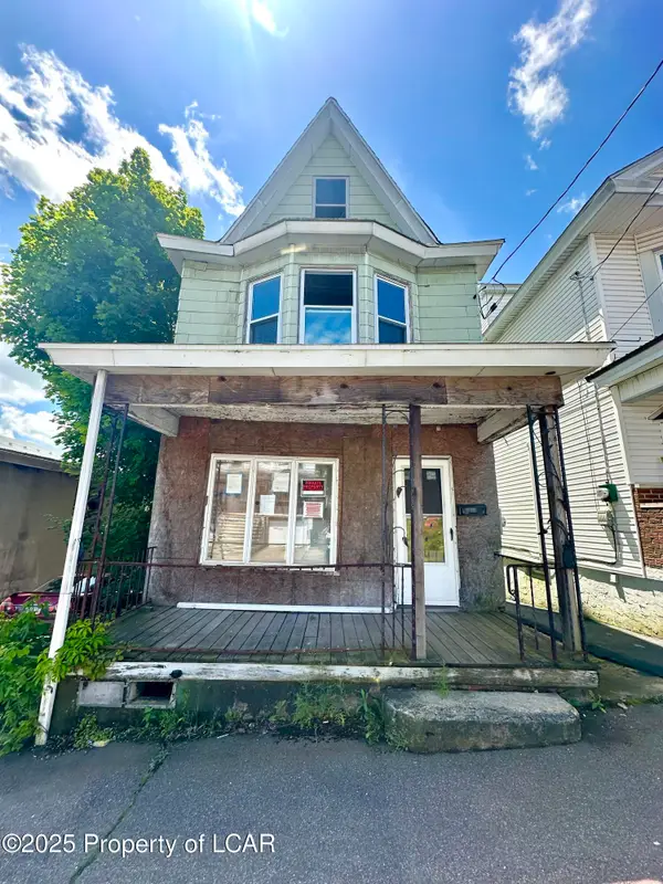 184 Schuylkill Avenue, Shenandoah, PA 17976