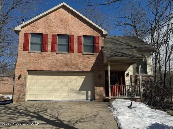 89 Glen Eagles Drive, Hazle Twp, PA 18202