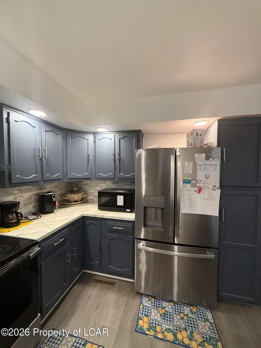 397 W 30th Street, Hazle Township, PA 18202 - Image #2