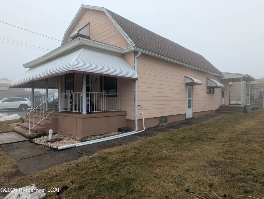 25 James Street, Kelayres, PA 18237 - #2