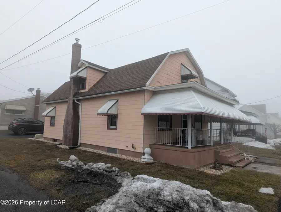 25 James Street, Kelayres, PA 18237 - #3