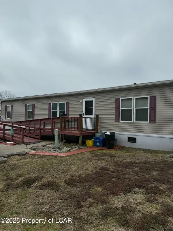 665 Sparrow Drive, Shavertown, PA 18708