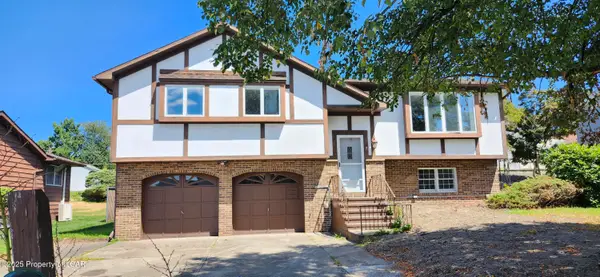 76 Brader Drive, Wilkes-Barre, PA 18705