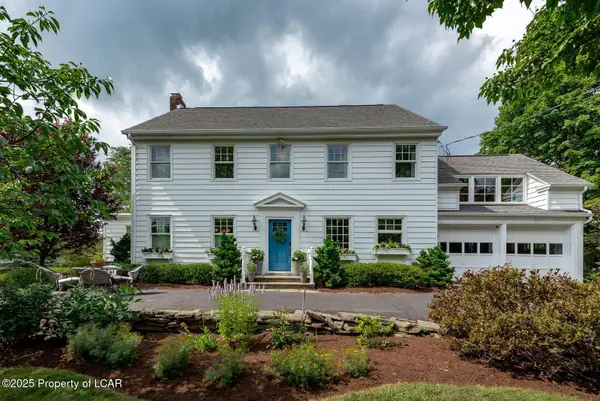 19 Shrine View Drive, Dallas, PA 18612