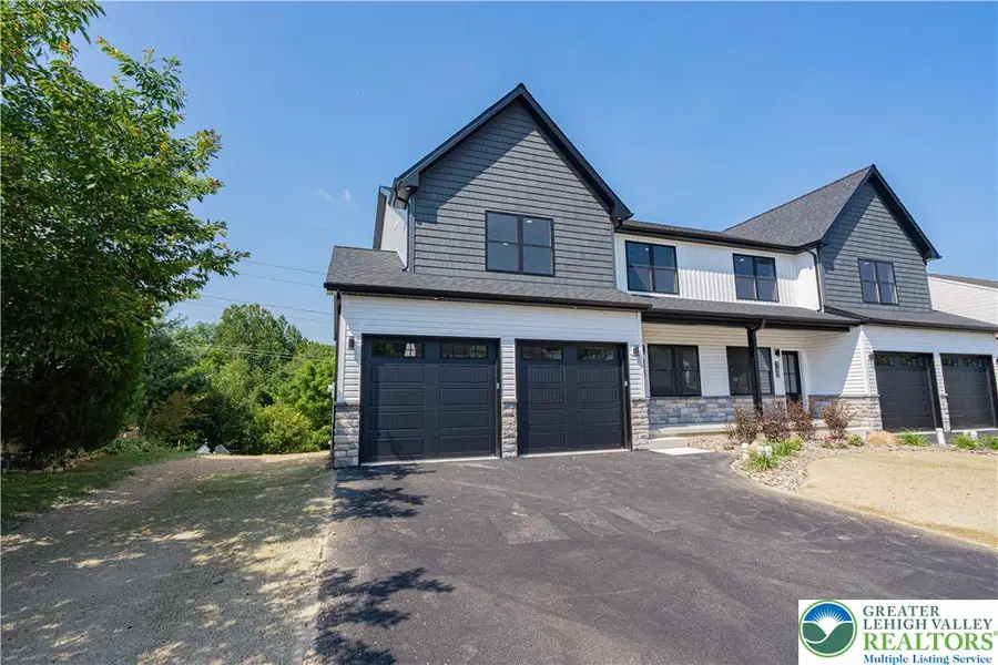 158 Jeffrey Lane, Allen, PA 18067 - Image #2