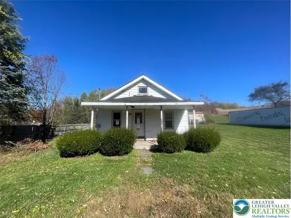1900 Greenfield Road, Mayfield, PA 18433
