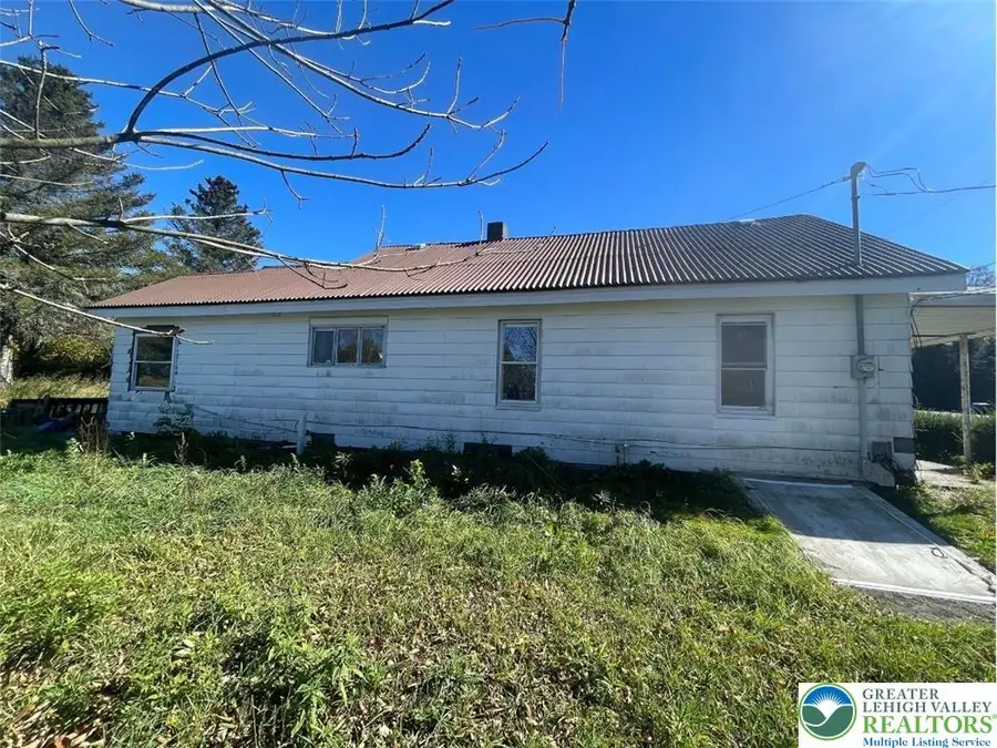 1900 Greenfield Road, Mayfield, PA 18433 - Image #3