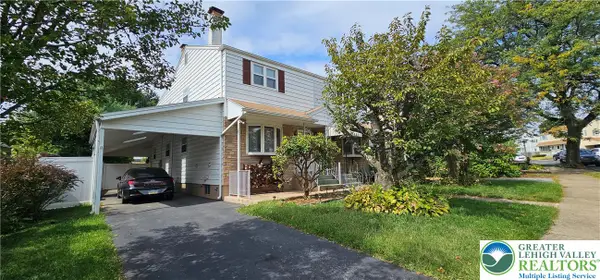 1309 Greenview Drive, Bethlehem City, PA 18018