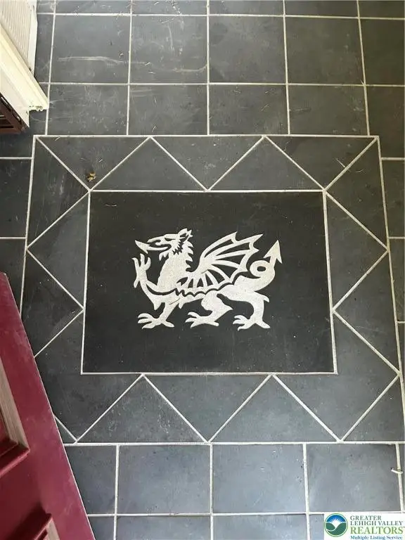 696 S Delaware Drive, Upper Mount Bethel, PA 18343 - #3