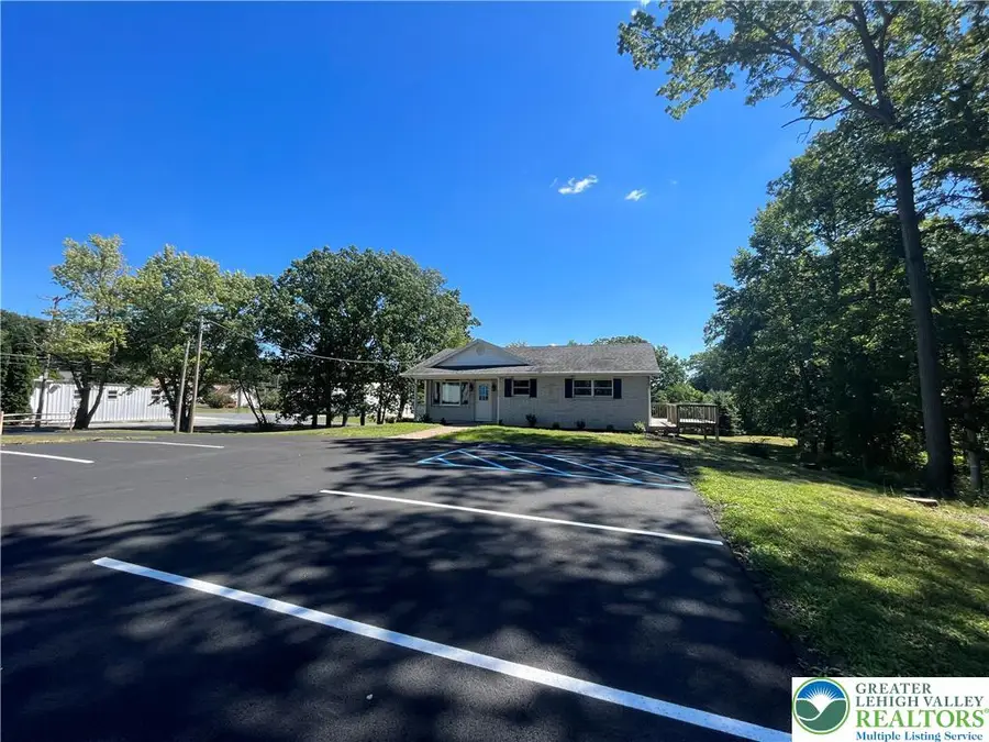 962 Pennsylvania Avenue, Plainfield Township, PA 18072 - Image #2