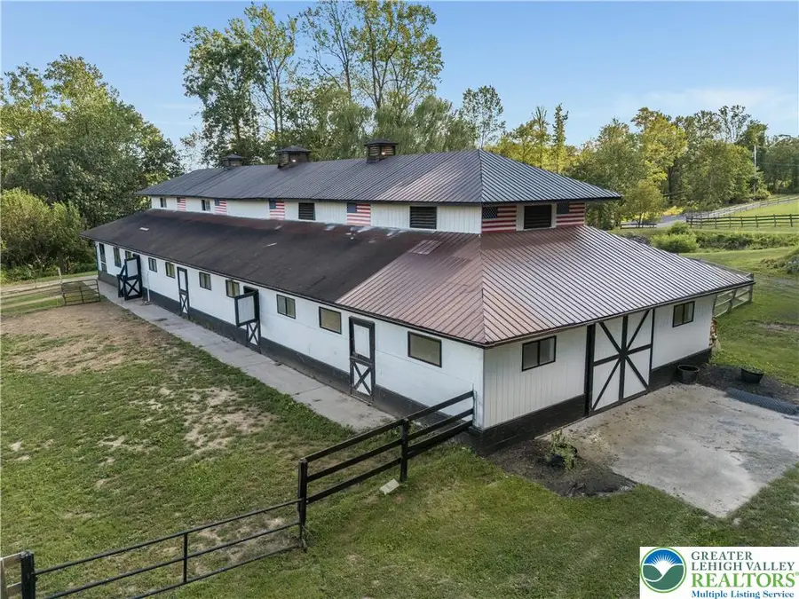 1855 Ridge Road, Upper Mount Bethel, PA 18013 - Image #2