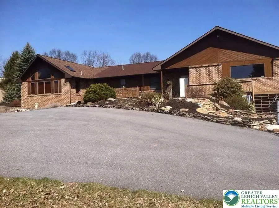 3511 Timber Lane, Washington, PA 18080 - Image #2