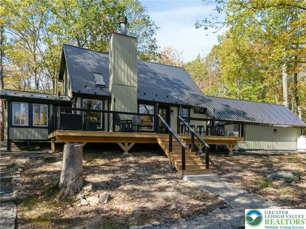 809 Boulder Court, Hawley, PA 18428 - Image #1