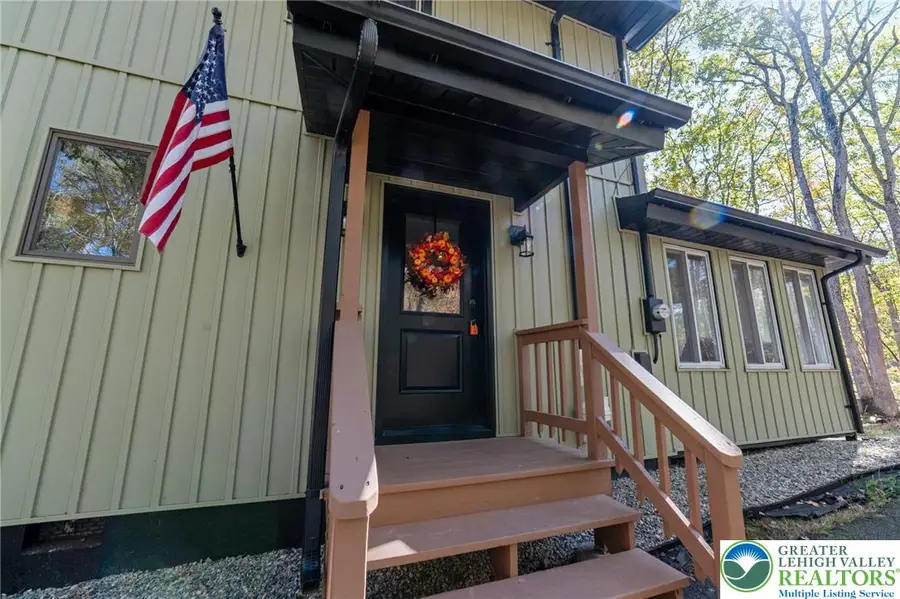 809 Boulder Court, Hawley, PA 18428 - Image #3