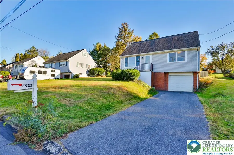 2922 Clayton Street, Palmer Township, PA 18045 - Image #2