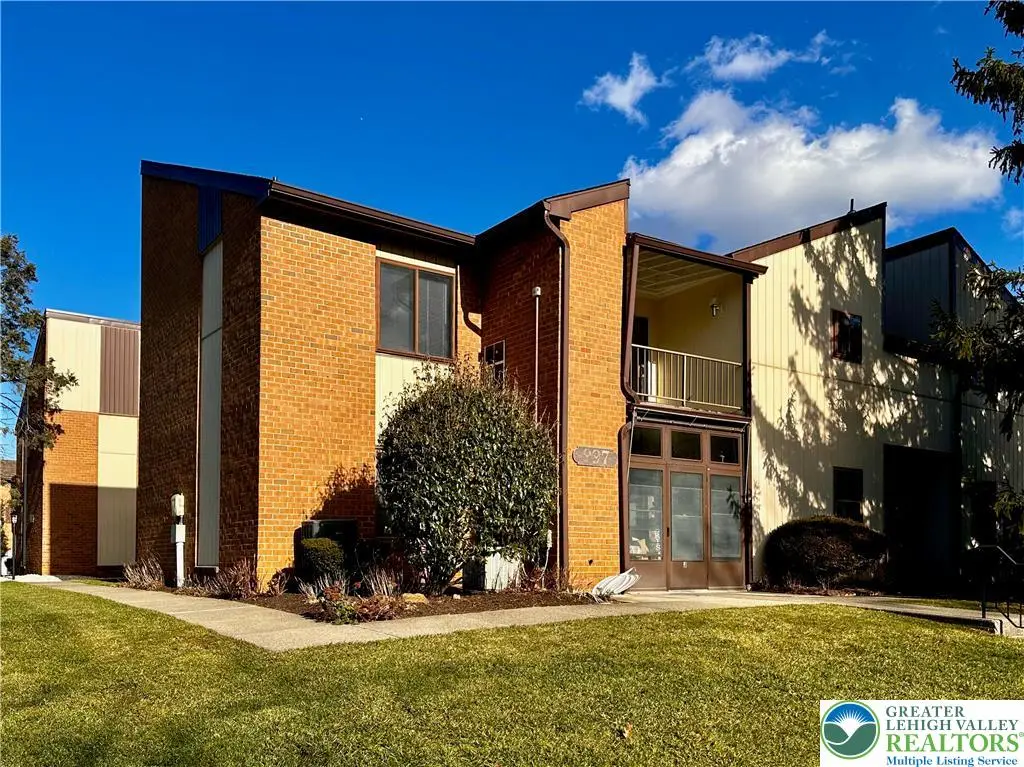 997 Village Round #k, Wescosville, PA 18106 - Image #1