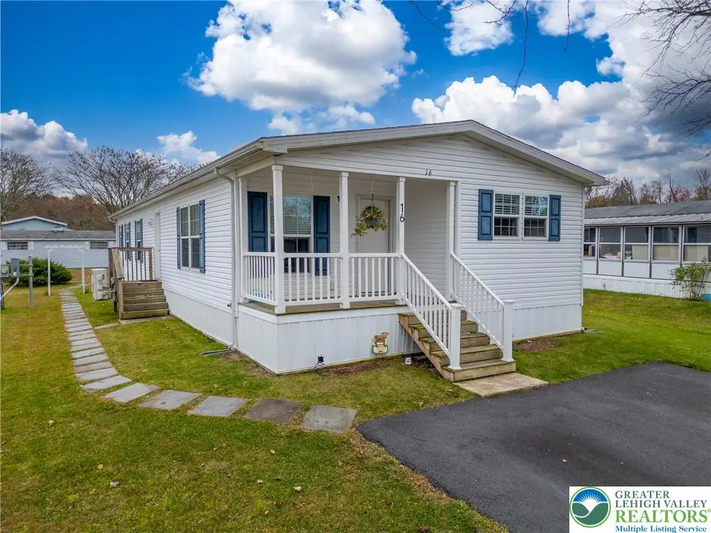 16 Powderhorn Place, Upper Mount Bethel, PA 18343 - Image #1