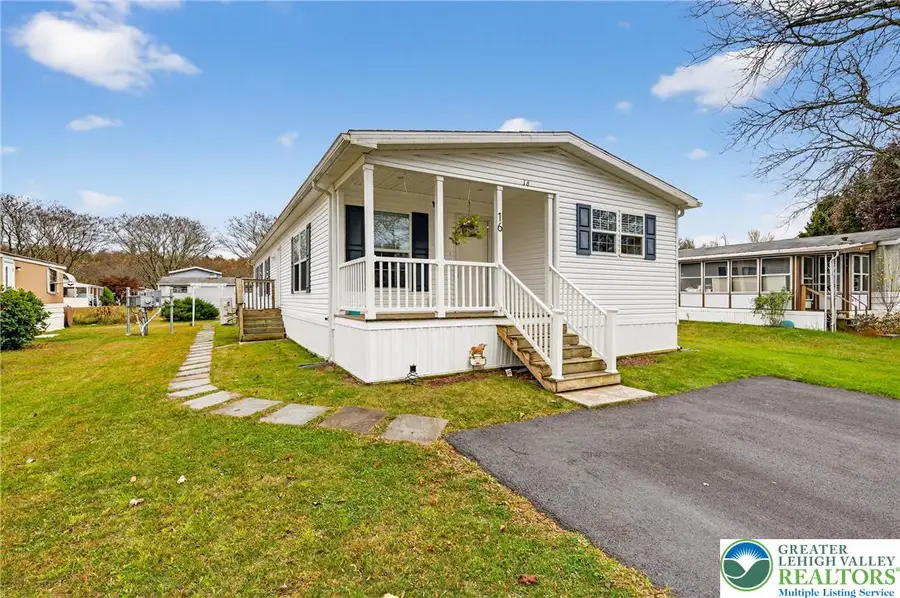 16 Powderhorn Place, Upper Mount Bethel, PA 18343 - Image #3