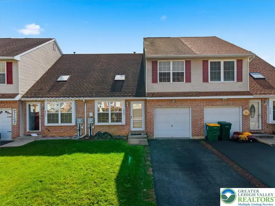 2734 Tamlynn Lane, Palmer Township, PA 18045 - Image #2