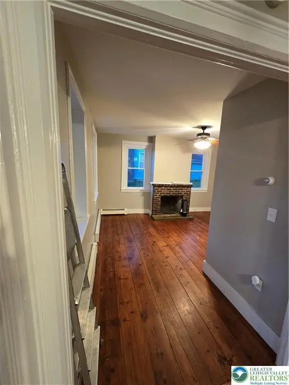 2376 N Delaware Drive, Mount Bethel, PA 18343 - Image #3