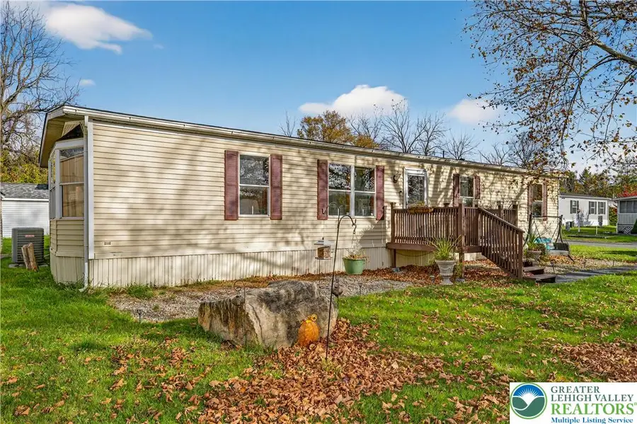 43 Oakwood Court, East Allen, PA 18014 - Image #3