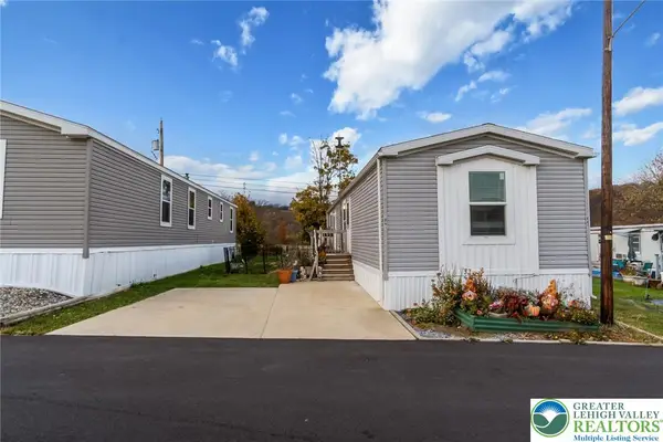 1041 Dogwood Street, North Whitehall Twp, PA 18059