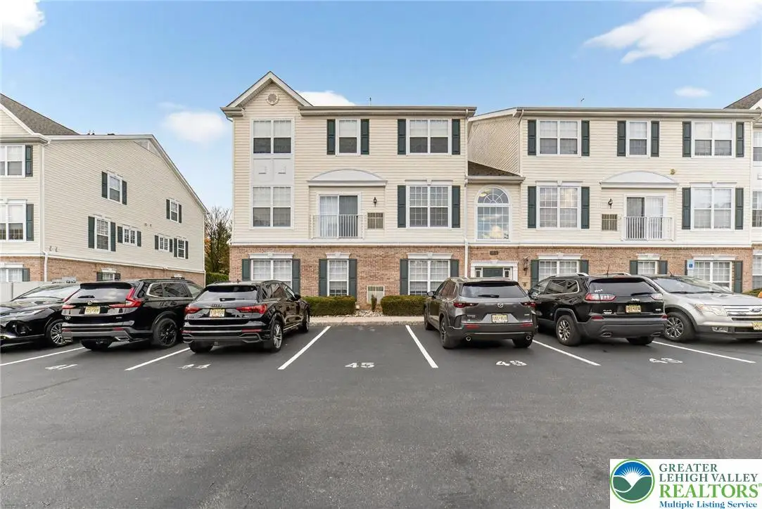 344 Shannon Court, Lopatcong, NJ 08865 - Image #1