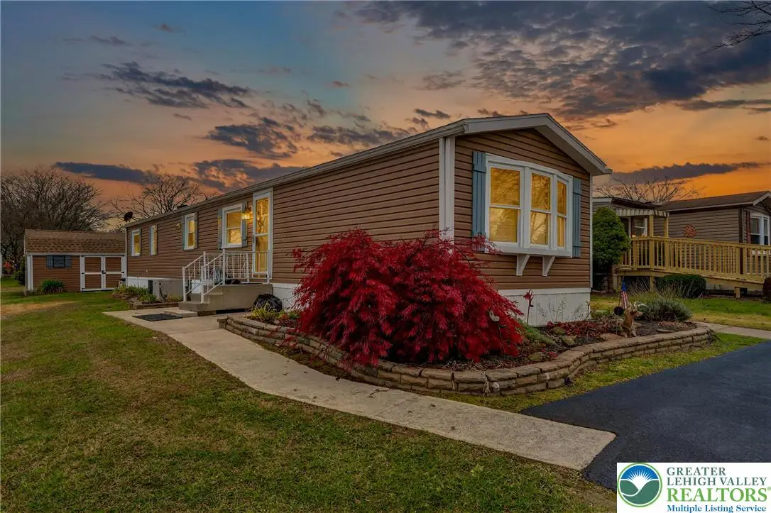 12 Revolutionary Road, Upper Mount Bethel, PA 18343 - Image #1