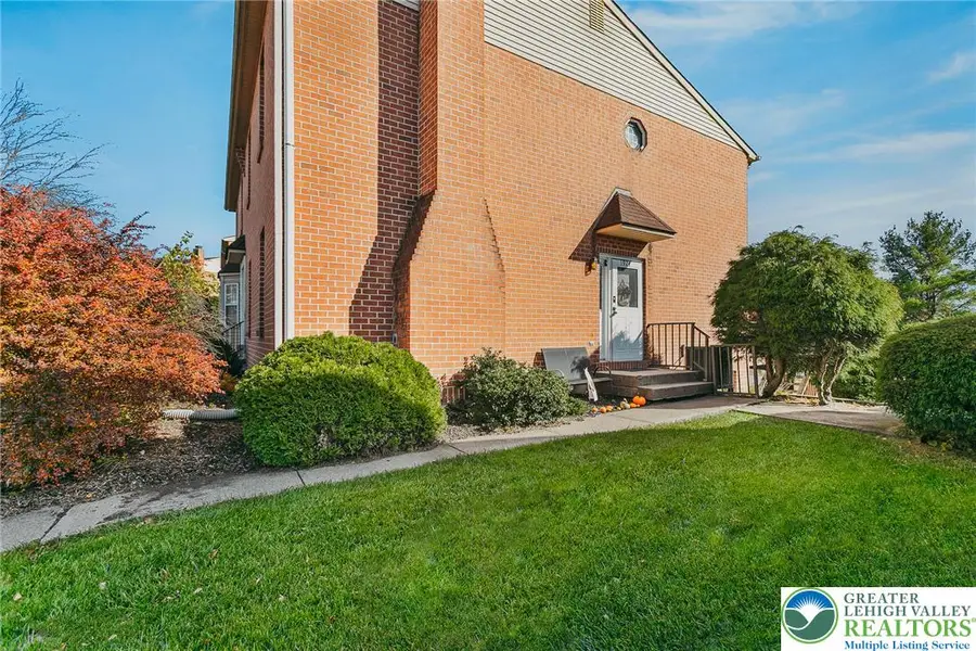 1924 Alberta Drive, Fullerton, PA 18052 - Image #2