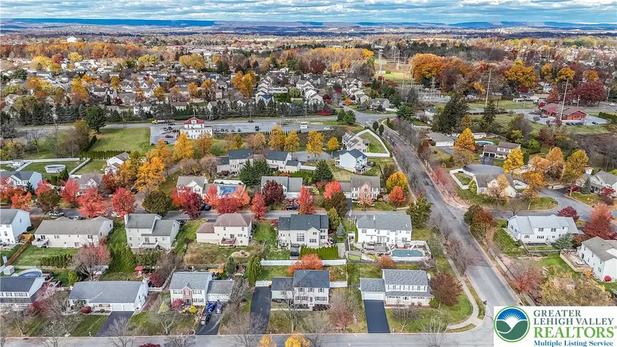 4011 Ferncroft Lane, Bethlehem Township, PA 18020 - Image #2