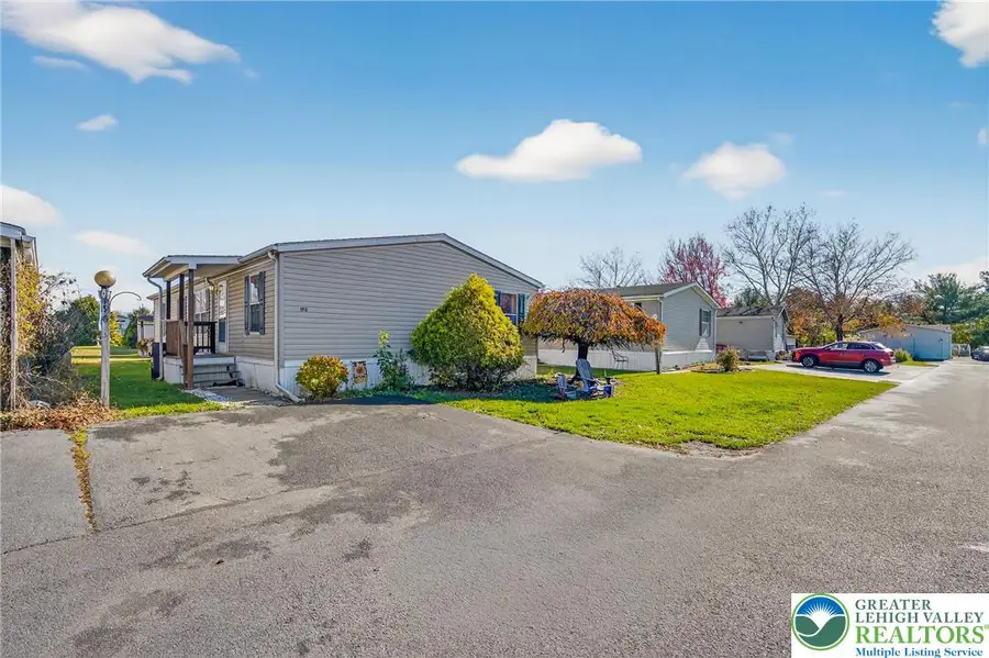 196 Fawn Meadow Court, East Allen, PA 18014 - Image #2