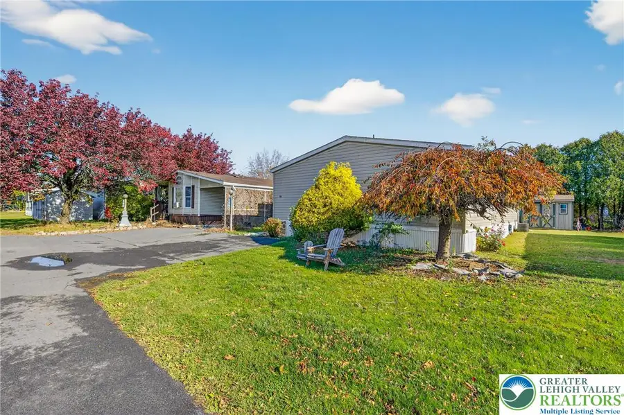 196 Fawn Meadow Court, East Allen, PA 18014 - Image #3