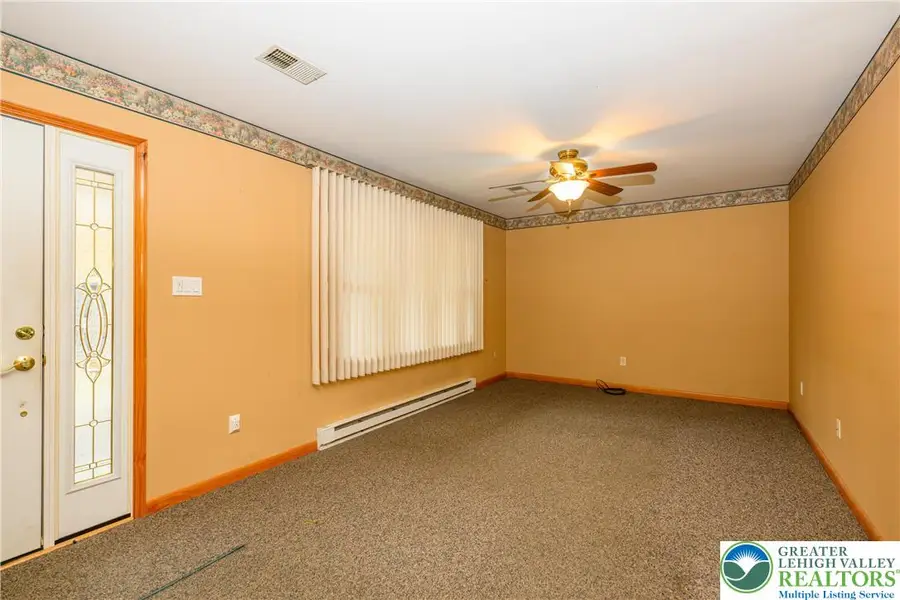 540 Hilldale Drive, Moore Township, PA 18014 - Image #3