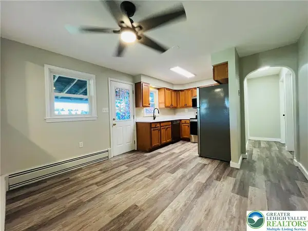 881 Oplinger, Lower Macungie Twp, PA 18106