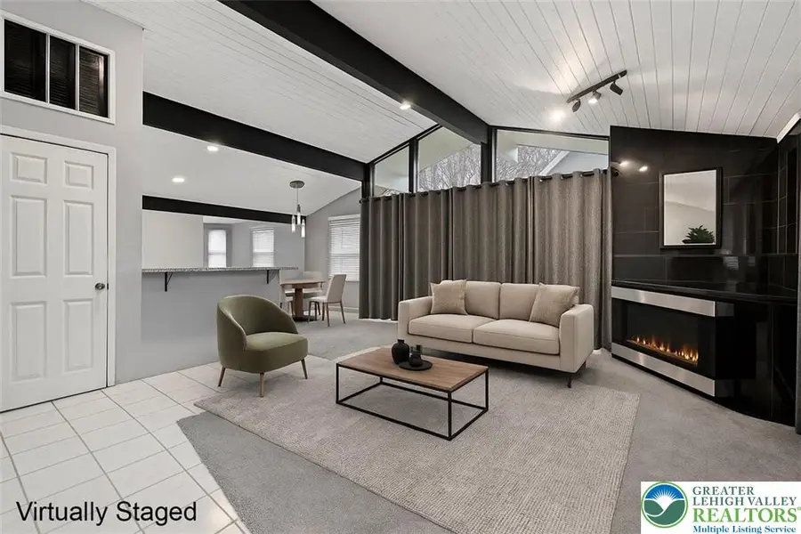 536 Highland Drive, East Stroudsburg, PA 18302 - Image #3