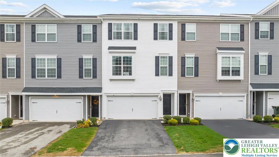 105 Edgewater Court, Richland, PA 18951 - Image #1