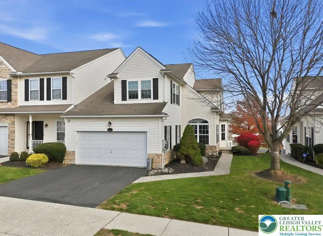 21 Cobblestone Drive, Easton, PA 18045 - Image #1