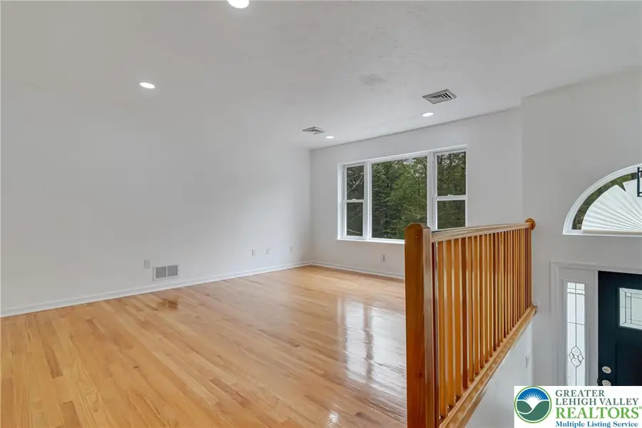 2105 Cottonwood Lane, Coolbaugh Township, PA 18466 - Image #3