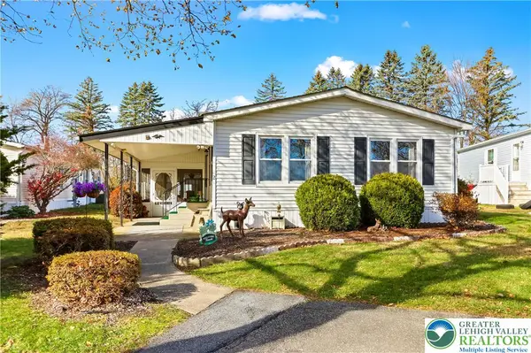 2 Hickory Hills Drive, Moore Twp, PA 18014